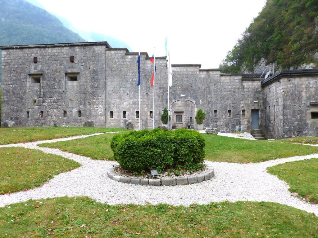 Pevnost Kluže, Bovec, Slovinsko