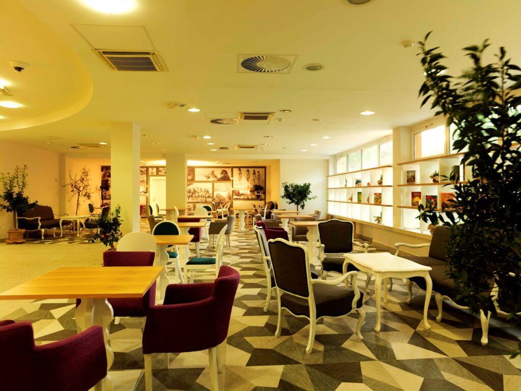 Socializing Hotel Mirna, LifeClass Hotels & Spa, Portorož, Slovinsko