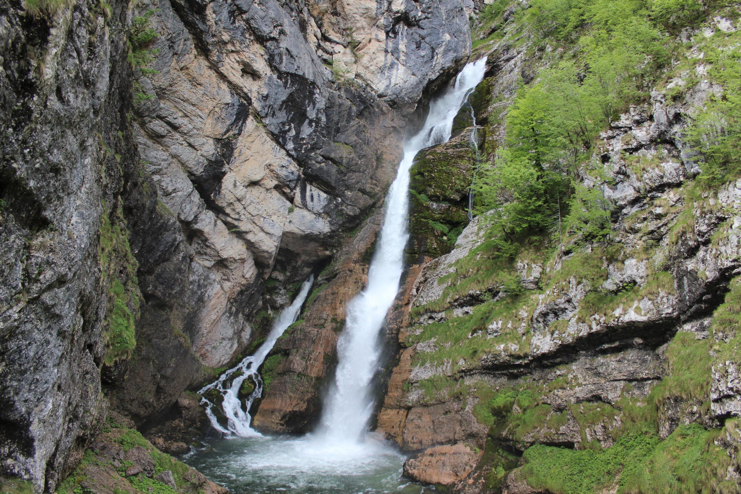 Vodopád Savica, Bohinjské jezero