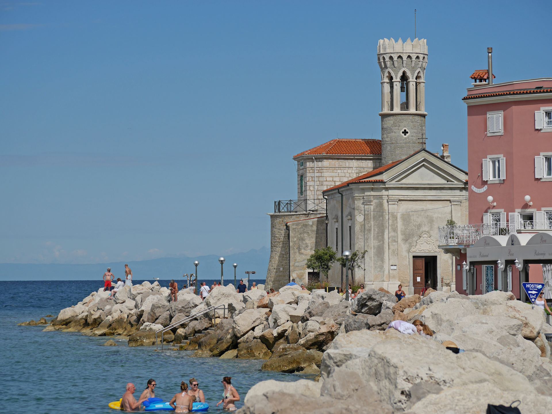 Piran, pláž, Slovinsko